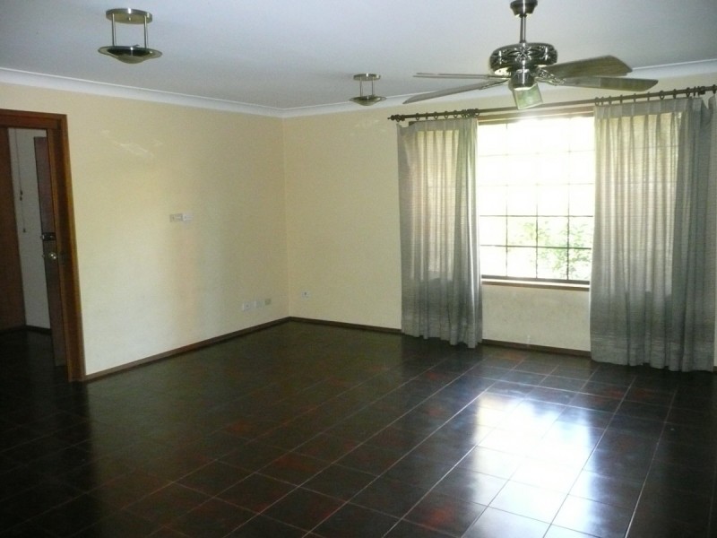 11  WOODCHESTER CLOSE, Castle Hill NSW 2154