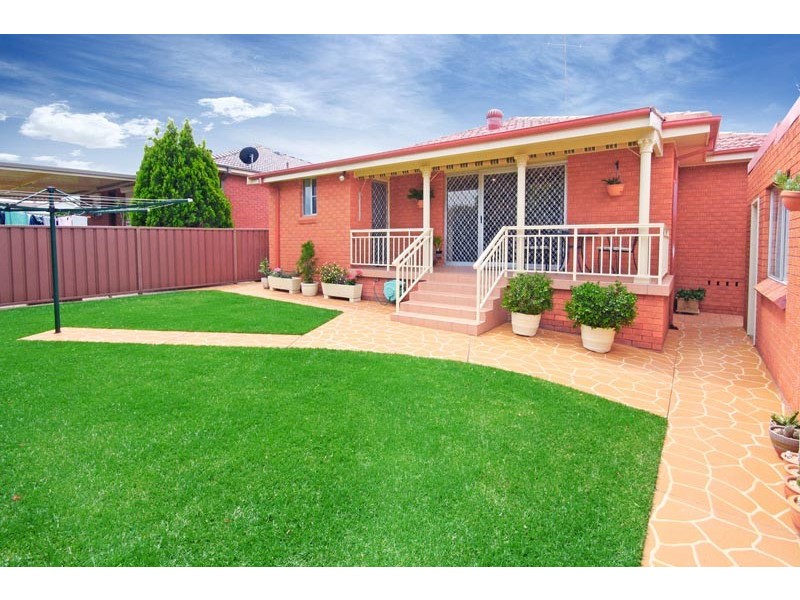 10 Cooma Road, Greystanes NSW 2145