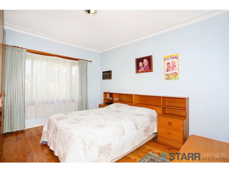 8 Andy Street, Guildford West NSW 2161