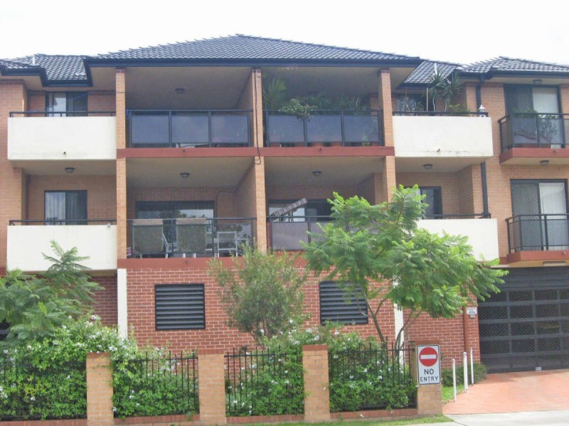 07/04  TREVES STREET, Merrylands NSW 2160