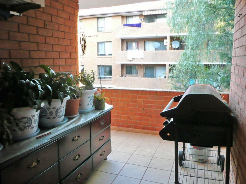 2/10  BIRMINGHAM STREET, Merrylands NSW 2160