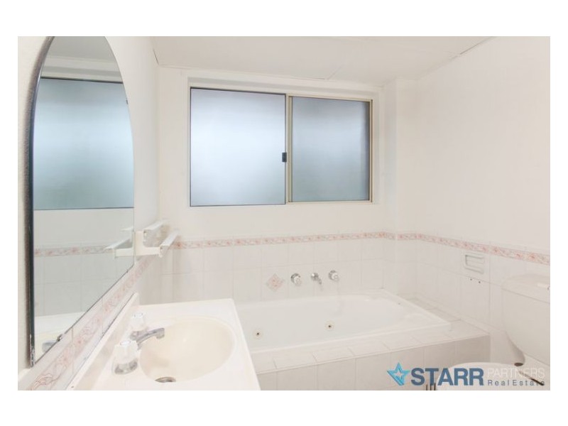 1/102 Stapleton Street, Pendle Hill NSW 2145