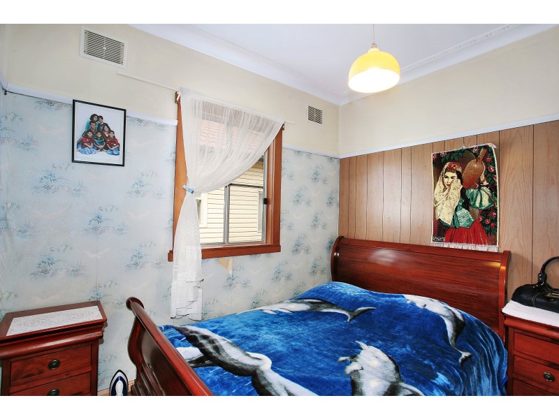 8 Haven Street, Merrylands NSW 2160