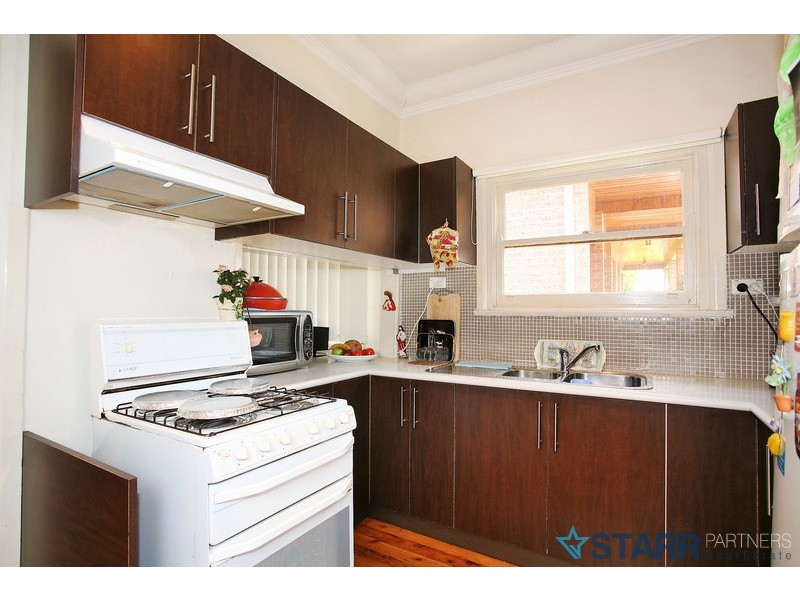 36 Kenyons Road, Merrylands NSW 2160