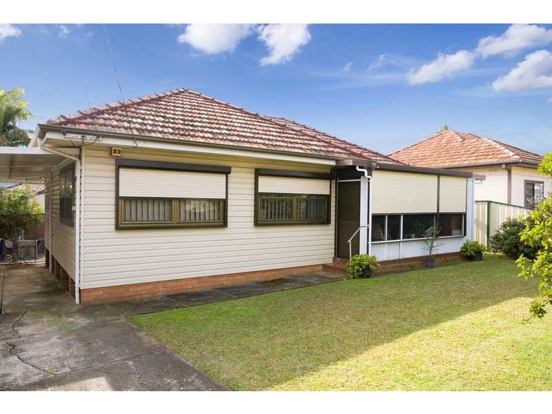 11 Gloucester Street, Merrylands NSW 2160