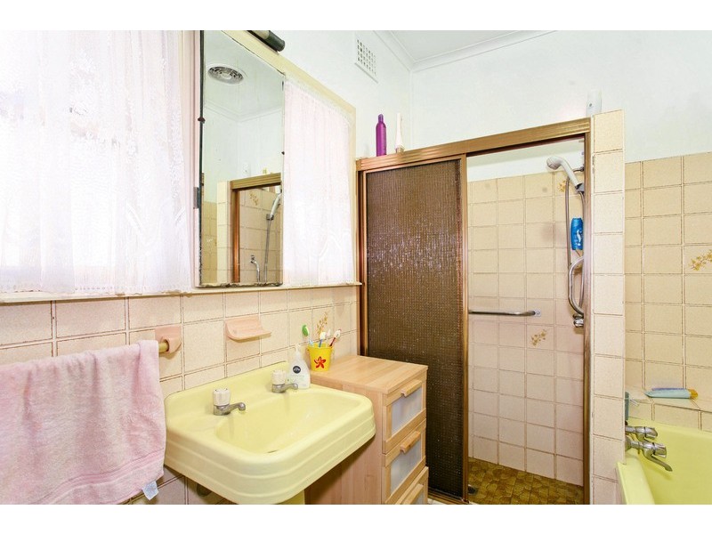 11 Gloucester Street, Merrylands NSW 2160