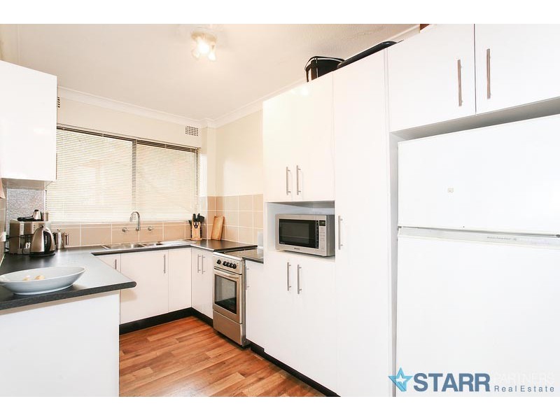 8/36 Treves Street, Merrylands NSW 2160