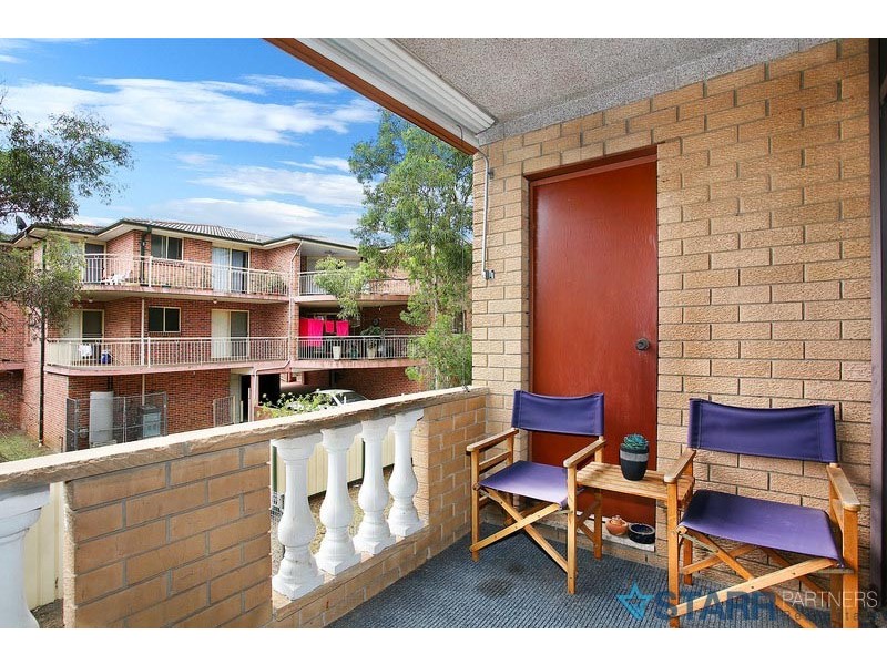 8/36 Treves Street, Merrylands NSW 2160