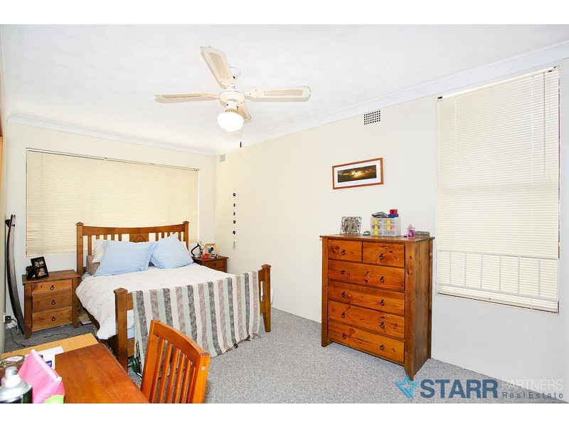 8/36 Treves Street, Merrylands NSW 2160