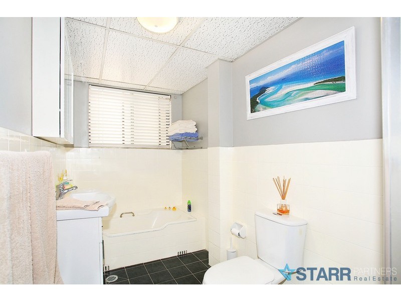 8/36 Treves Street, Merrylands NSW 2160