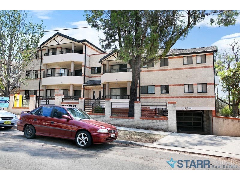 10/85 Clyde Street, Guildford NSW 2161