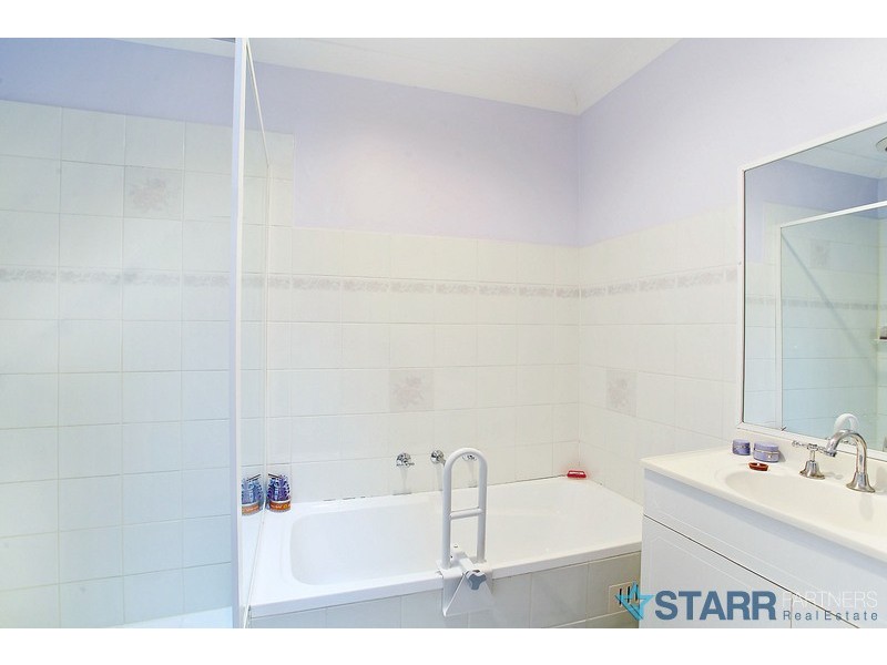 4/182 Orchardleigh Street, Old Guildford NSW 2161