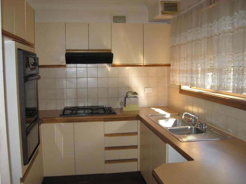 02/83  QUEEN STREET, Guildford NSW 2161