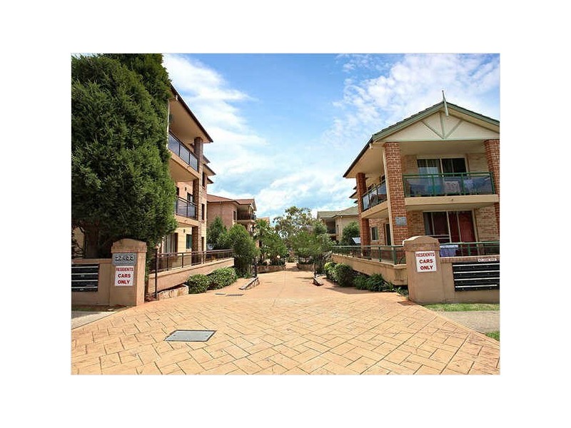15/27 ADDLESTONE ROAD, Merrylands NSW 2160