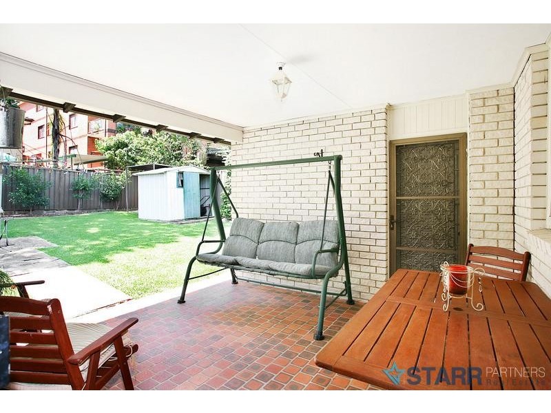 35 Bradman Street, Greystanes NSW 2145
