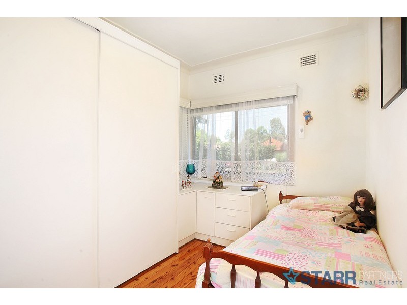 9 Iris Street, Guildford West NSW 2161