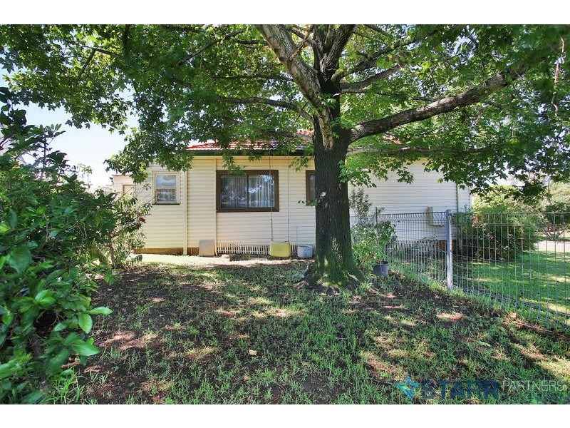 9 Iris Street, Guildford West NSW 2161