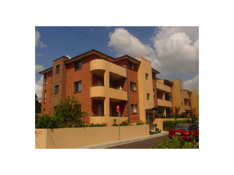 1/27  Station Street West, Harris Park NSW 2150