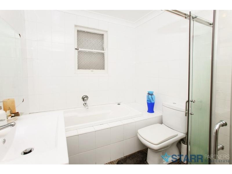 31 Fairfield Road, Woodpark NSW 2164