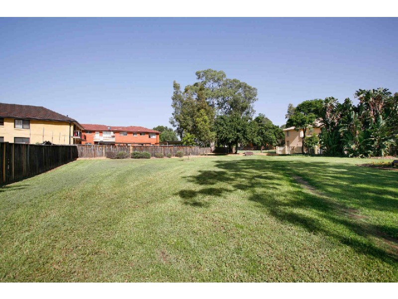 2/20  MILITARY ROAD, Merrylands NSW 2160