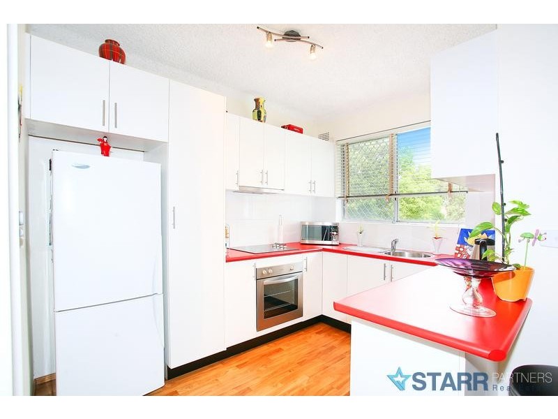 2/33 Crown Street, Granville NSW 2142