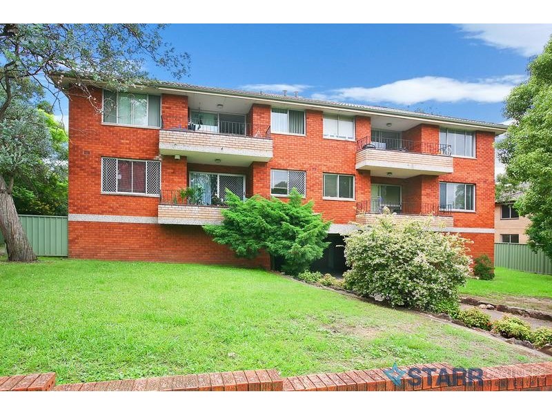 2/33 Crown Street, Granville NSW 2142