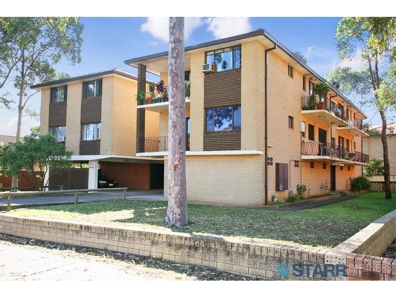 10/4 Cambridge Street, Merrylands NSW 2160