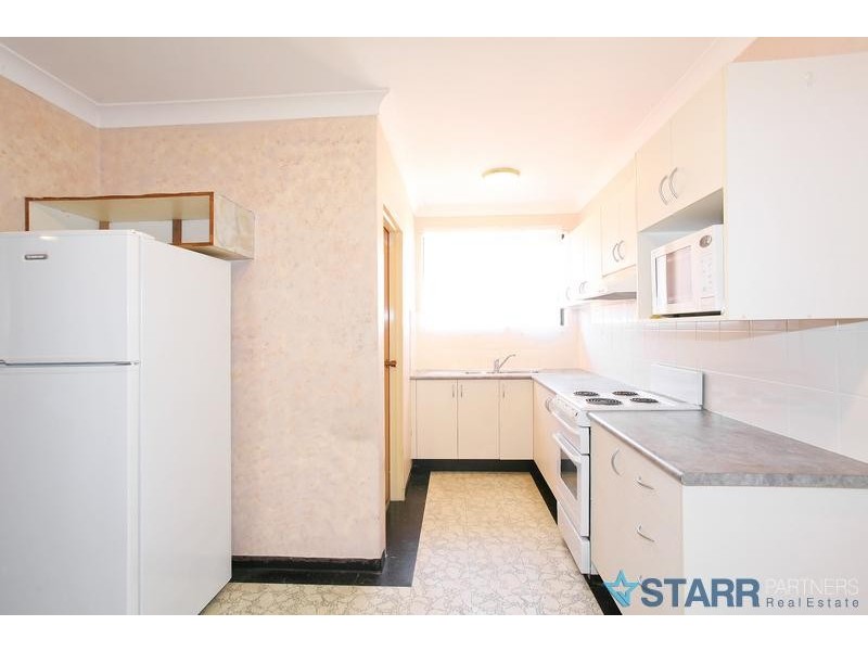 10/4 Cambridge Street, Merrylands NSW 2160