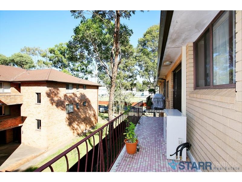 10/4 Cambridge Street, Merrylands NSW 2160