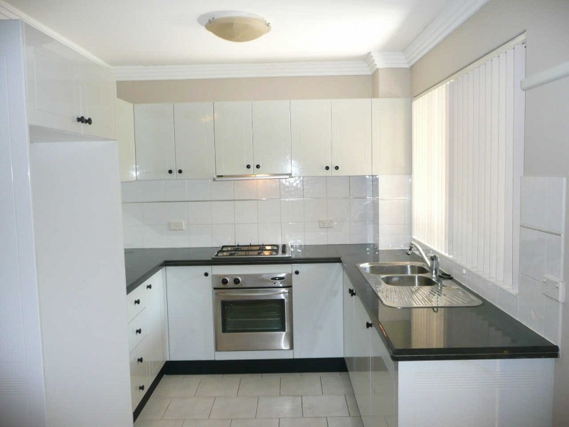 27/27  ADDLESTONE ROAD, Merrylands NSW 2160