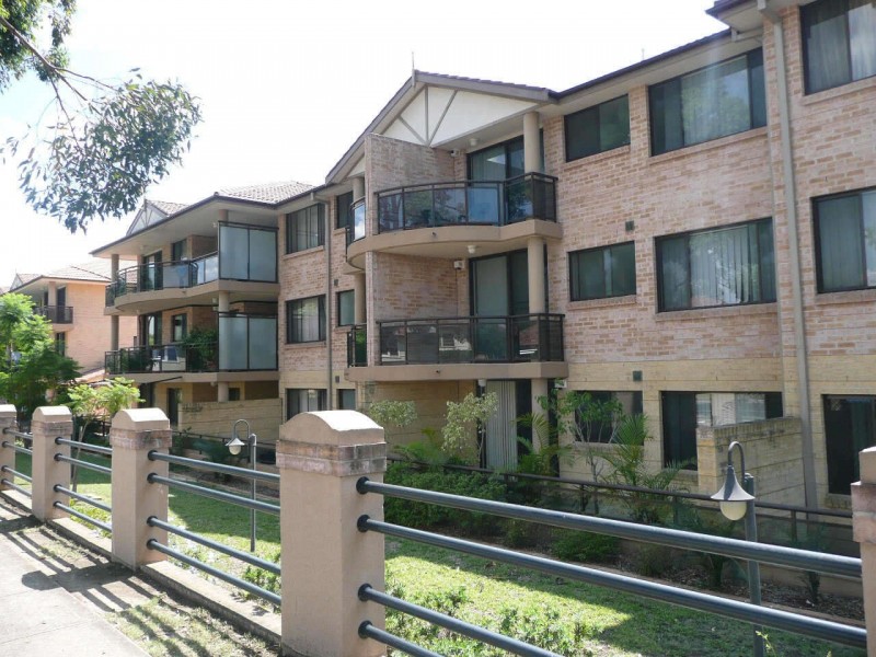 27/27  ADDLESTONE ROAD, Merrylands NSW 2160