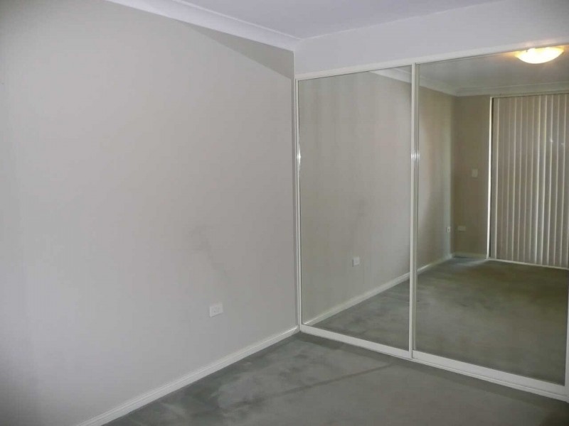 27/27  ADDLESTONE ROAD, Merrylands NSW 2160