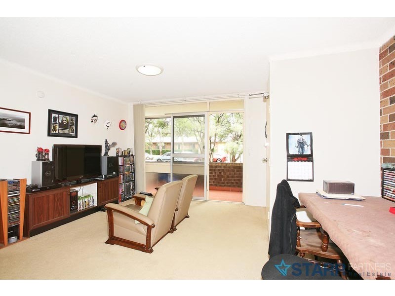 2/9 Arthur Street, Merrylands NSW 2160