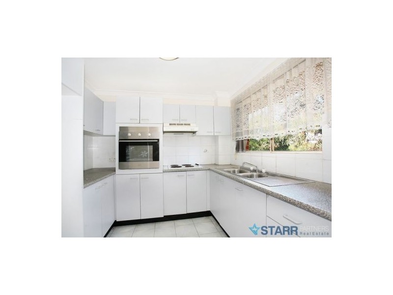 8/39 Windsor Road, Merrylands NSW 2160