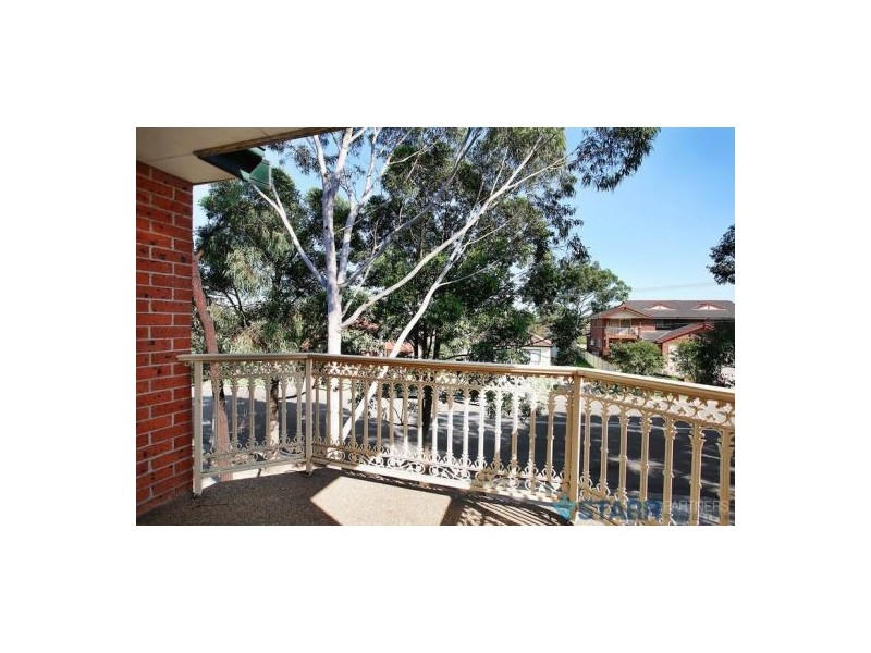 8/39 Windsor Road, Merrylands NSW 2160