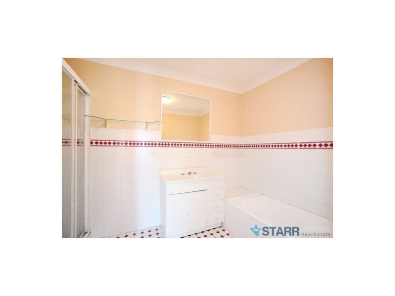 8/39 Windsor Road, Merrylands NSW 2160