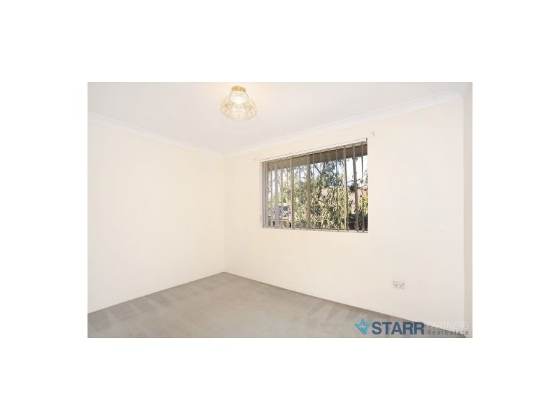 8/39 Windsor Road, Merrylands NSW 2160