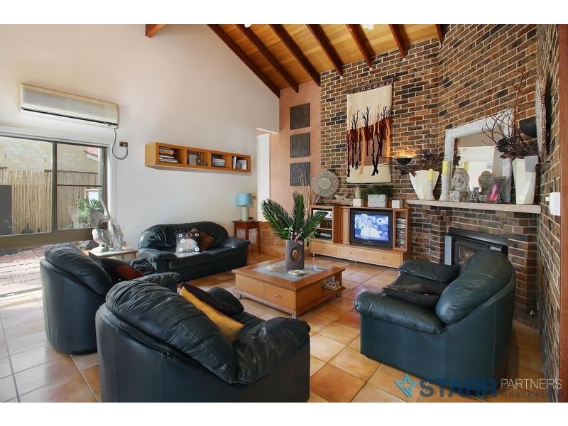 8 Begovich Crescent, Abbotsbury NSW 2176