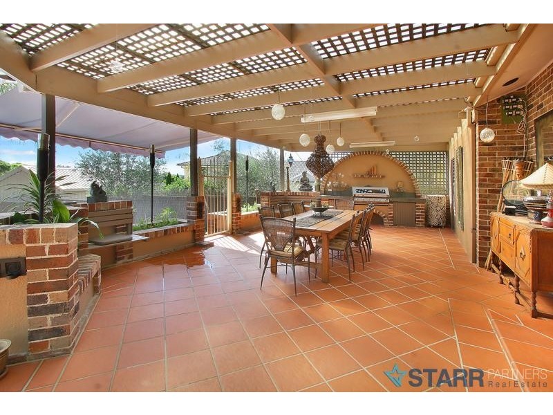 8 Begovich Crescent, Abbotsbury NSW 2176