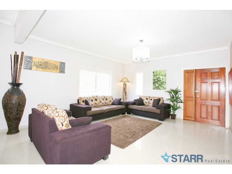 1 Tims Crescent, Guildford West NSW 2161