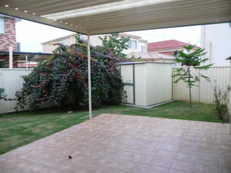 18  JELENA CLOSE, Bossley Park NSW 2176