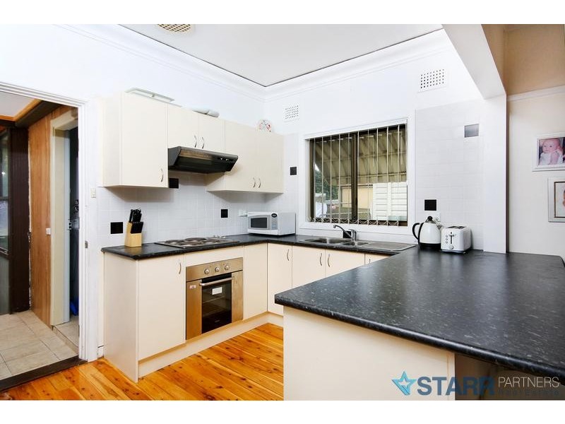 9 Binda Street, Merrylands NSW 2160