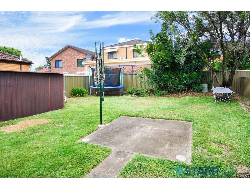 9 Binda Street, Merrylands NSW 2160
