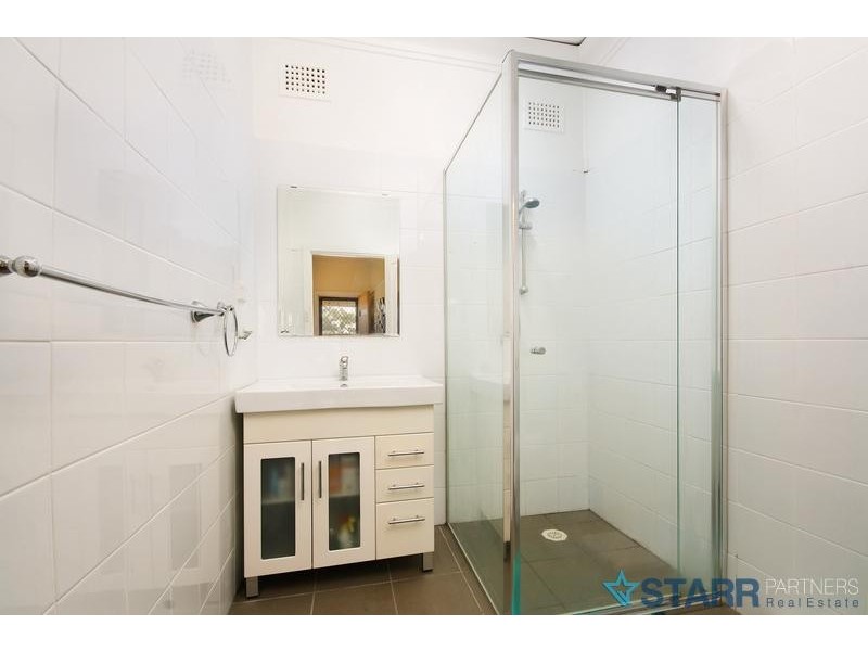 9 Binda Street, Merrylands NSW 2160