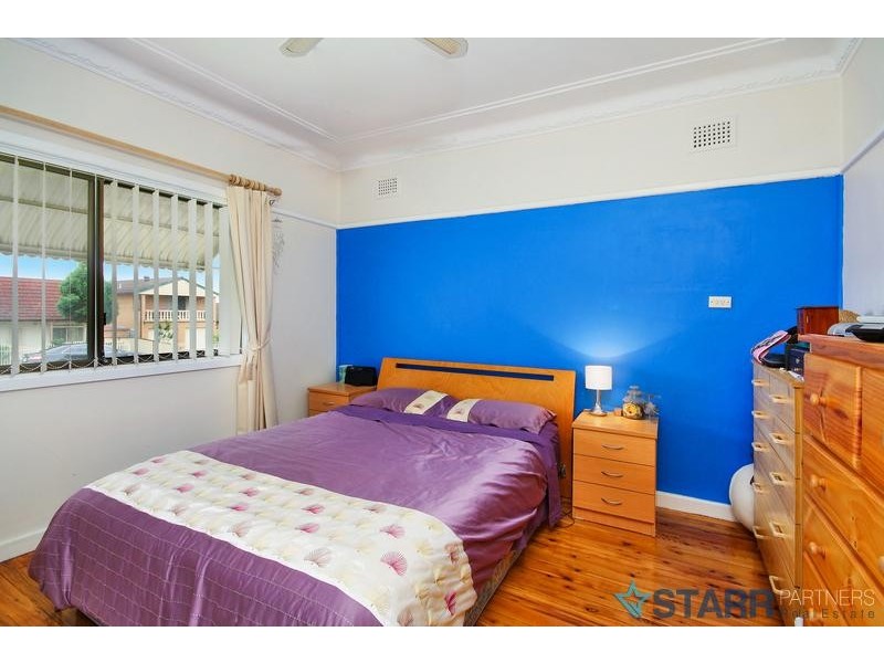 9 Binda Street, Merrylands NSW 2160