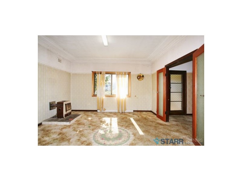 4 Hunt Street, Guildford NSW 2161