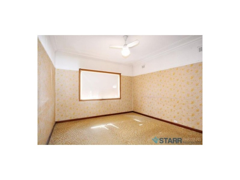 4 Hunt Street, Guildford NSW 2161