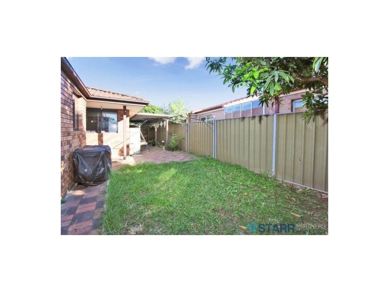 4/62 Runyon Avenue, Greystanes NSW 2145