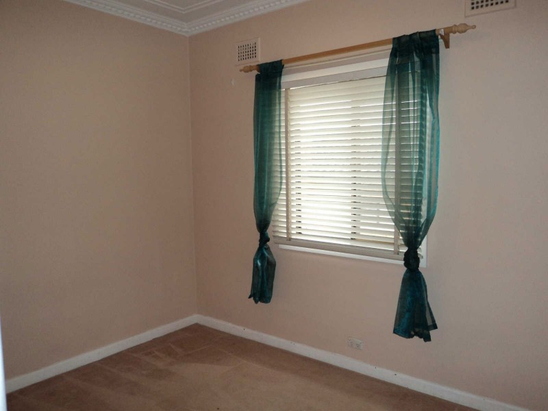 19  DAN STREET, Merrylands NSW 2160