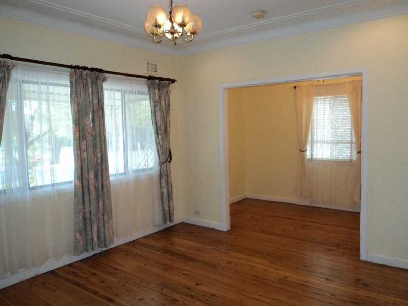 19  DAN STREET, Merrylands NSW 2160